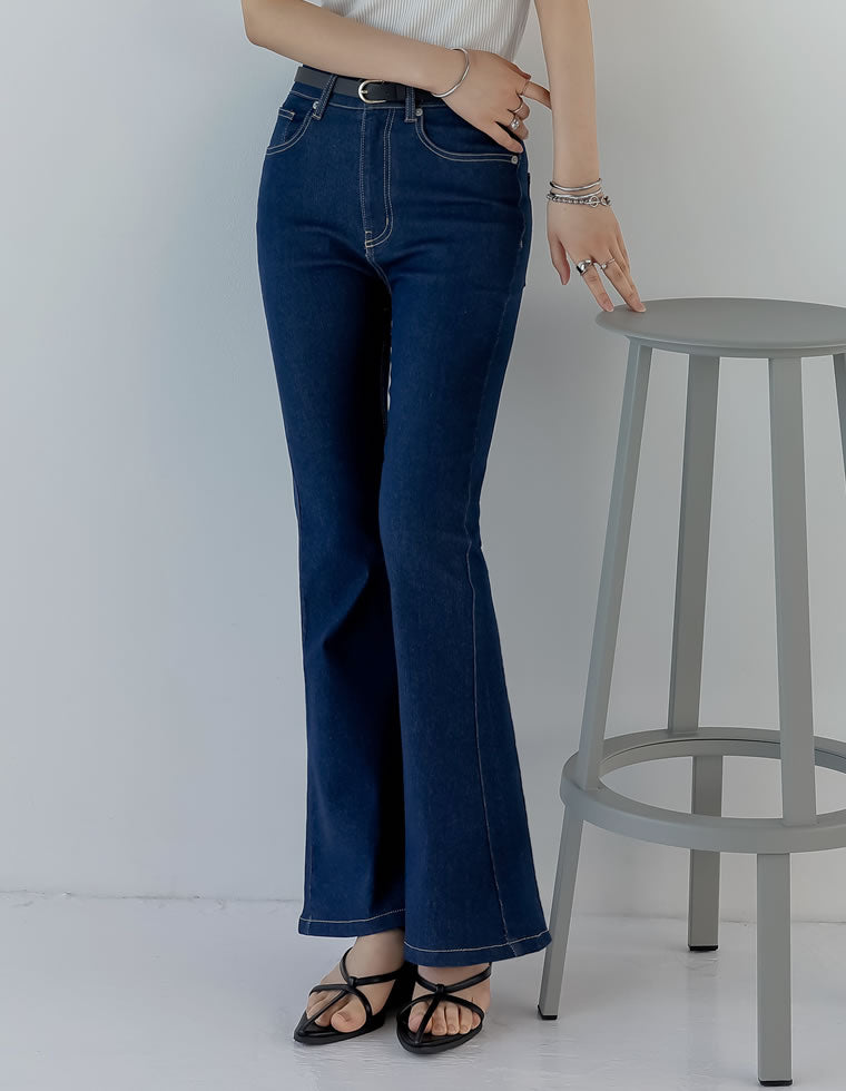 ストレッチデニムキックフレアパンツ