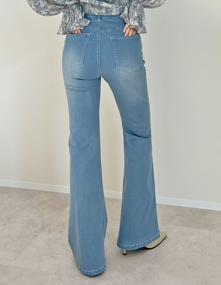 ストレッチデニムキックフレアパンツ